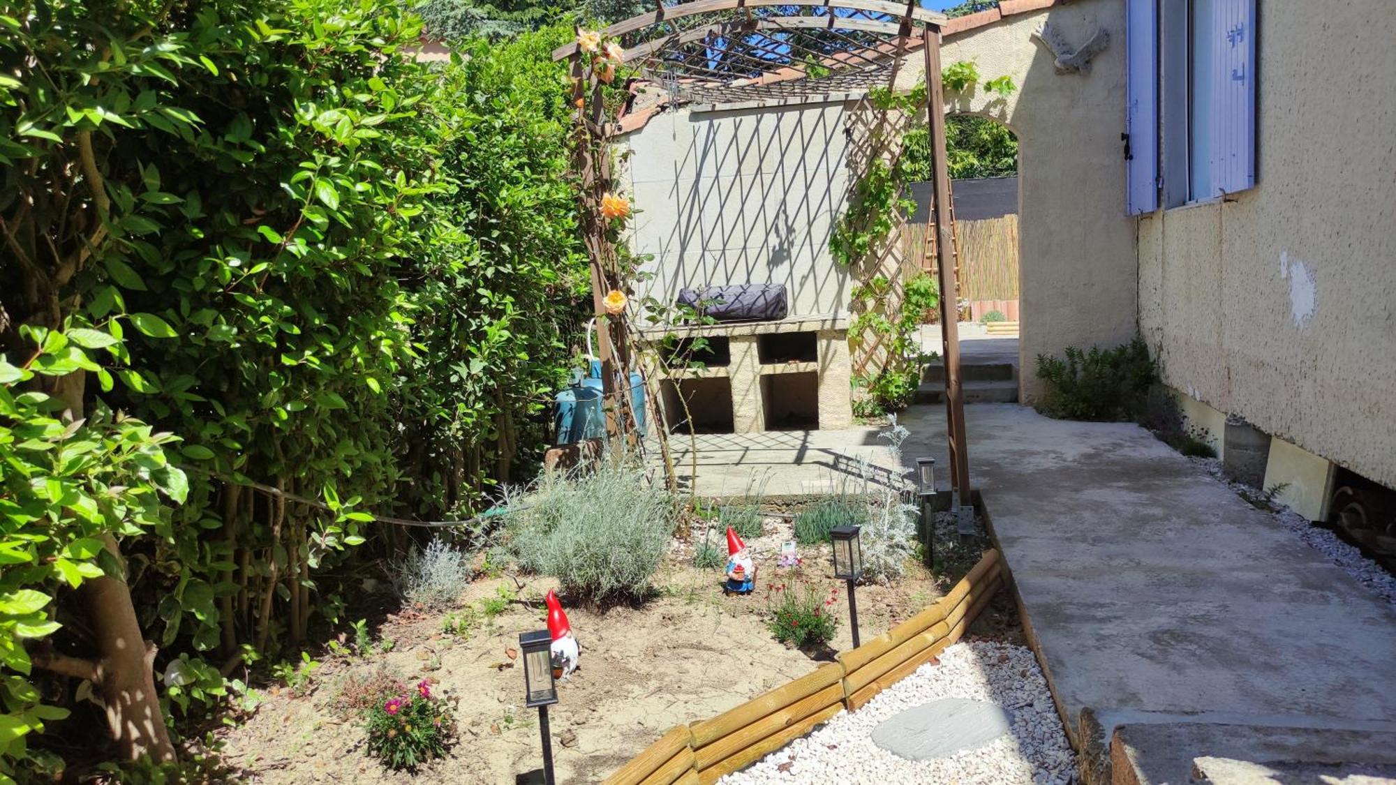 Le Jardin Des Rocailles - Villa 4 Chambres Climatisee Avec Piscine A Deux Pas D'Avignon Villeneuve-lès-Avignon Zewnętrze zdjęcie